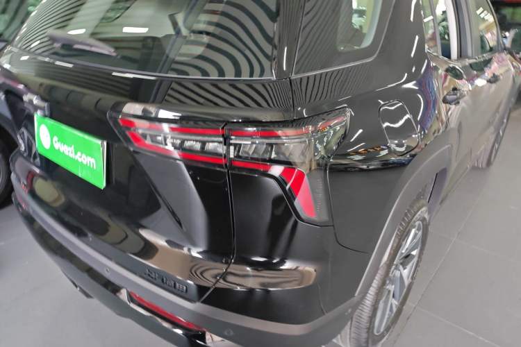 Used Chevrolet Equinox Plus 2024 102km RS Ultimate Edition Exterior 3