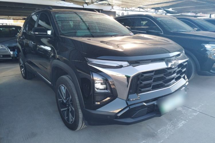 Used Chevrolet Equinox Plus 2024 155km ACTIV Ultimate Edition Front Right 45 Deg