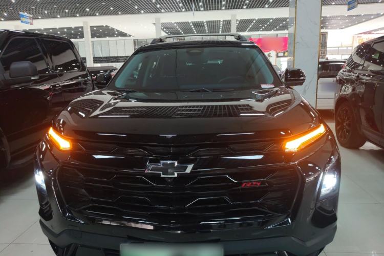 Used Chevrolet Equinox Plus 2024 102km RS Ultimate Edition Front
