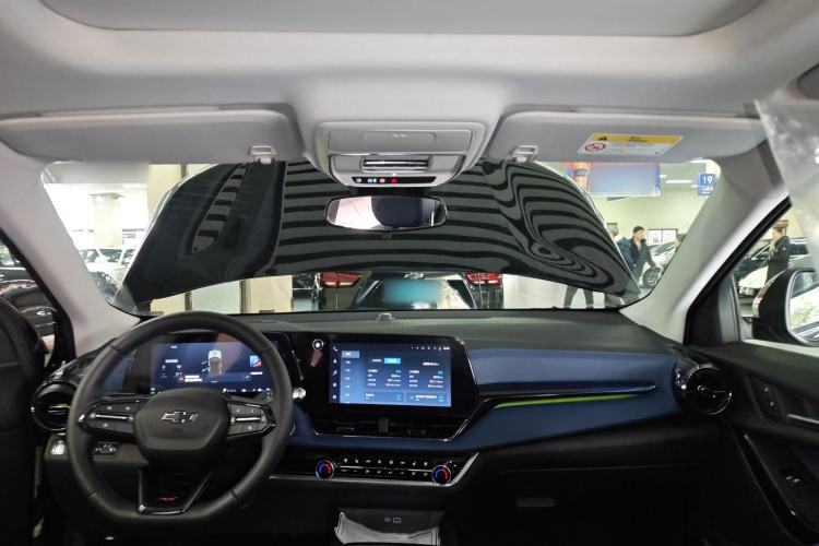 Used Chevrolet Equinox Plus 2024 102km RS Ultimate Edition Headliner