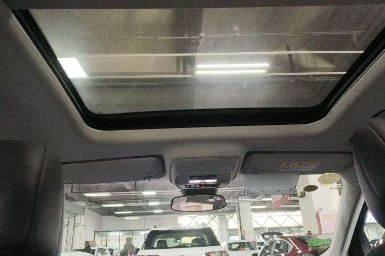 Used Chevrolet Equinox Plus 2024 102km RS Ultimate Edition Headliner