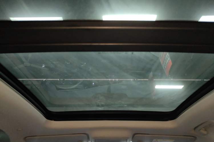 Used Chevrolet Equinox Plus 2024 102km RS Ultimate Edition Headliner