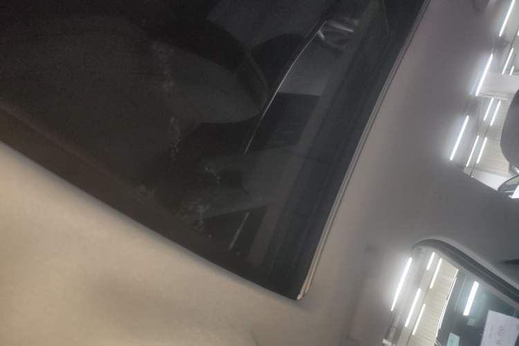 Used Chevrolet Equinox Plus 2024 102km RS Ultimate Edition Headliner
