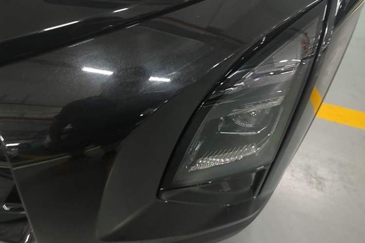 Used Chevrolet Equinox Plus 2024 102km RS Ultimate Edition Left Front Headlight