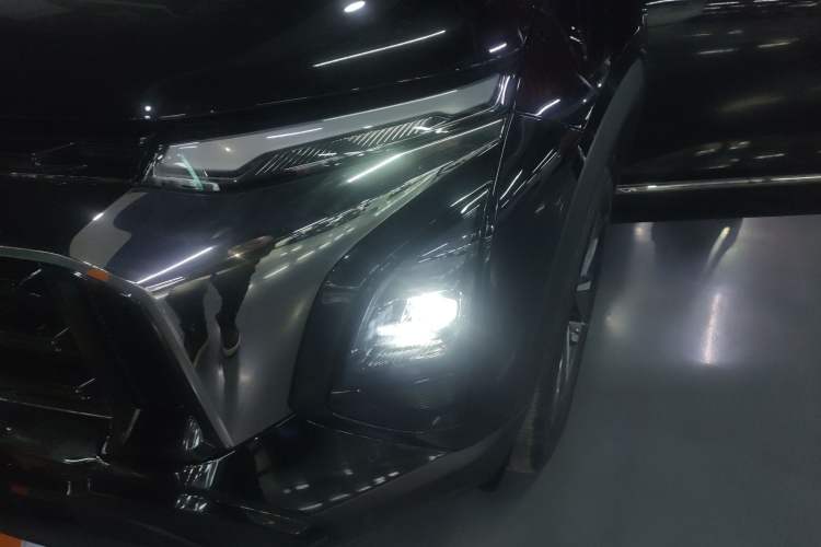 Used Chevrolet Equinox Plus 2024 102km RS Ultimate Edition Left Front Headlight
