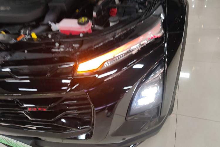 Used Chevrolet Equinox Plus 2024 102km RS Ultimate Edition Left Front Headlight