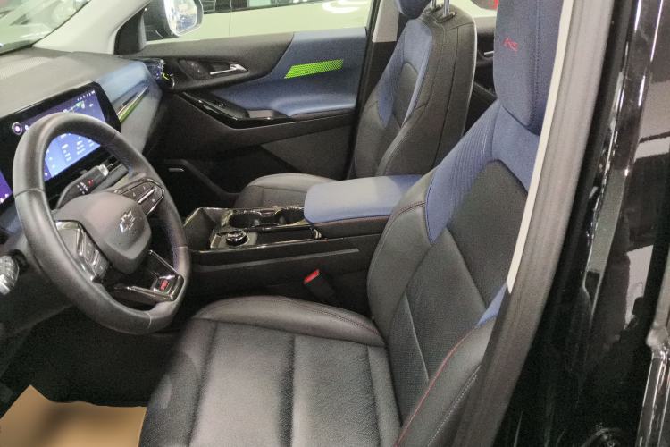 Used Chevrolet Equinox Plus 2024 102km RS Ultimate Edition Left Front Seat