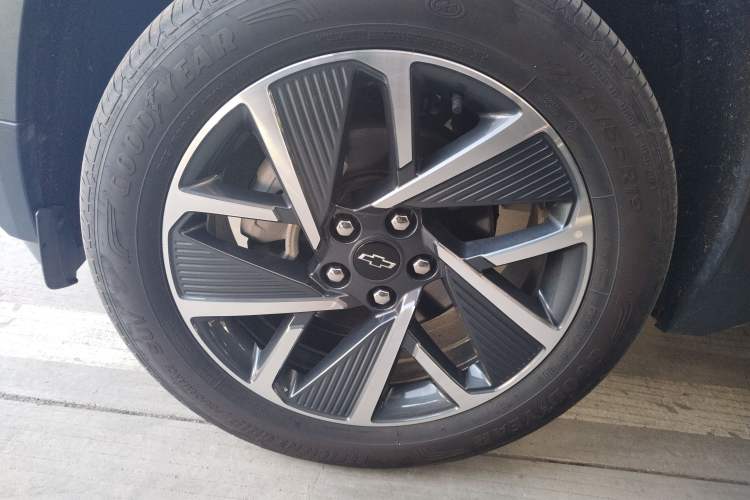 Used Chevrolet Equinox Plus 2024 155km ACTIV Ultimate Edition Left Front Wheel Hub
