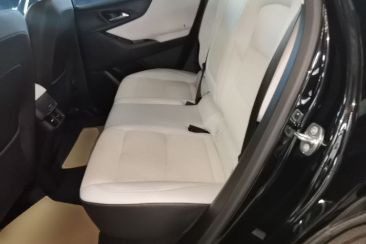 Used Chevrolet Equinox Plus 2024 155km ACTIV Ultimate Edition Left Rear Seat