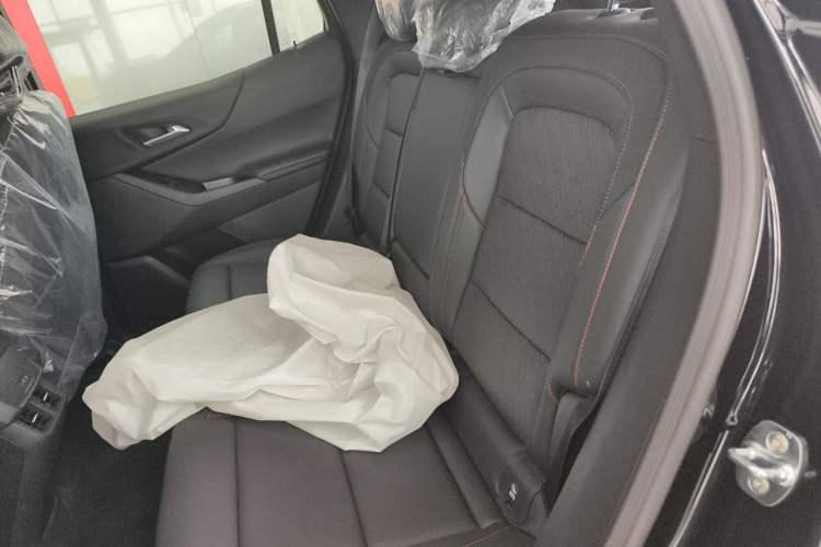 Used Chevrolet Equinox Plus 2024 102km RS Flagship Edition Left Rear Seat