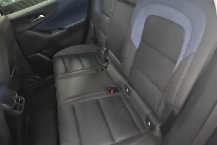 Used Chevrolet Equinox Plus 2024 102km RS Ultimate Edition Left Rear Seat