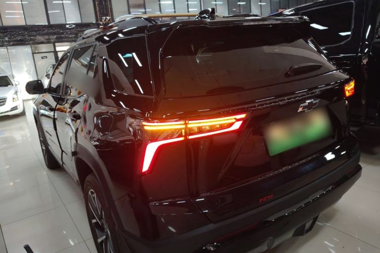 Used Chevrolet Equinox Plus 2024 102km RS Ultimate Edition Rear Left 45 Deg