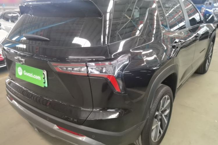 Used Chevrolet Equinox Plus 2024 155km ACTIV Ultimate Edition Rear Right 45 Deg