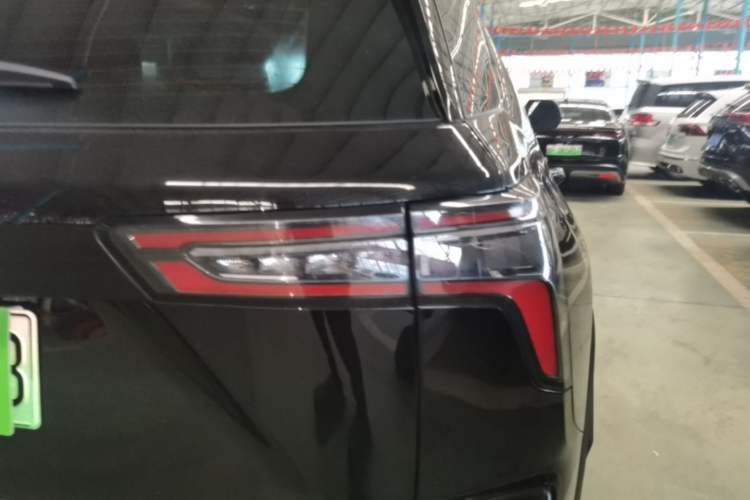 Used Chevrolet Equinox Plus 2024 155km ACTIV Ultimate Edition Right Rear Taillight