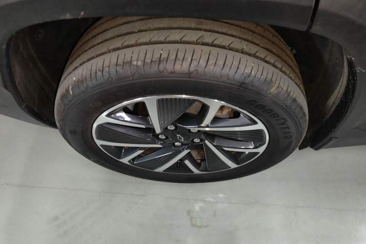 Used Chevrolet Equinox Plus 2024 102km RS Ultimate Edition Right Rear Wheel Hub