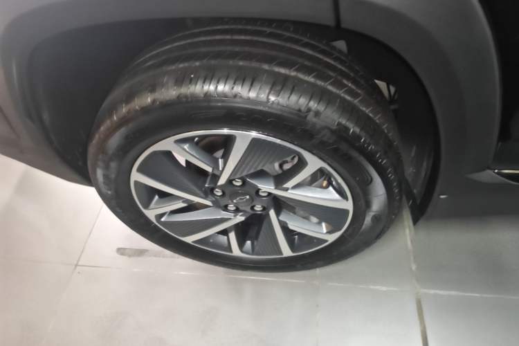 Used Chevrolet Equinox Plus 2024 102km RS Ultimate Edition Right Rear Wheel Hub