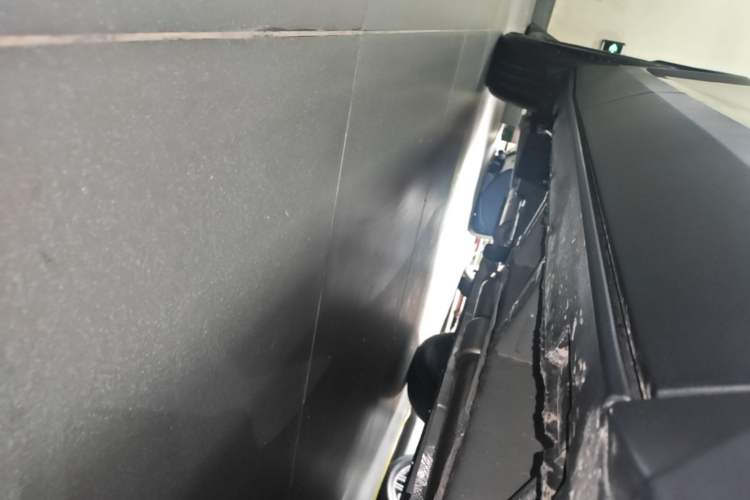Used Chevrolet Equinox Plus 2024 102km RS Ultimate Edition Right Side Sill