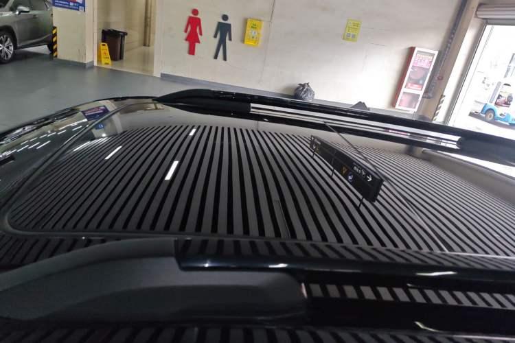 Used Chevrolet Equinox Plus 2024 102km RS Ultimate Edition Roof