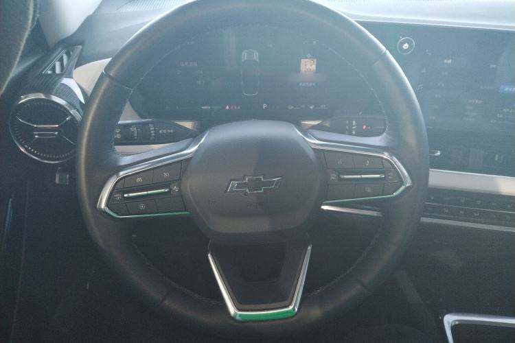 Used Chevrolet Equinox Plus 2024 155km ACTIV Ultimate Edition Steering Wheel