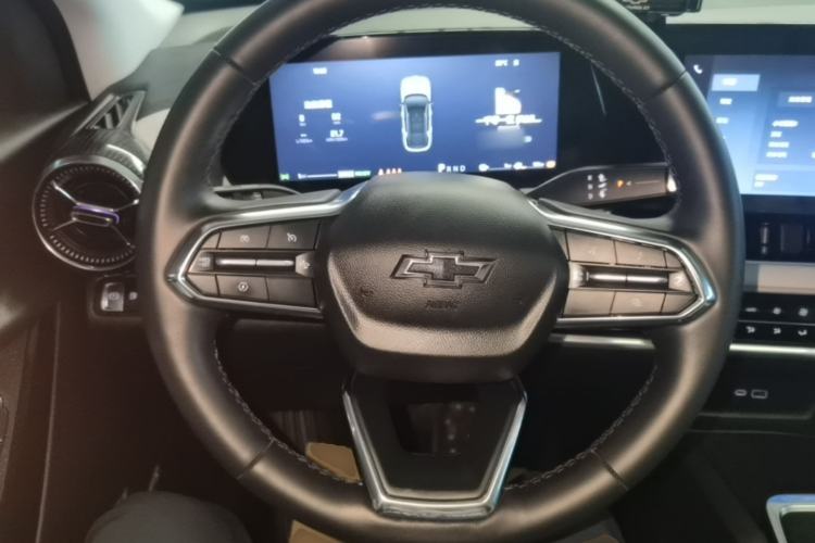 Used Chevrolet Equinox Plus 2024 155km ACTIV Ultimate Edition Steering Wheel