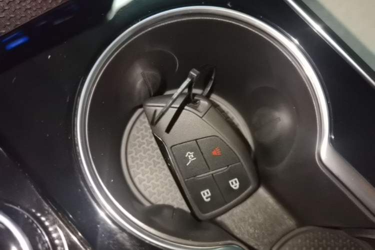 Used Chevrolet Equinox Plus 2024 155km ACTIV Ultimate Edition Vehicle Key