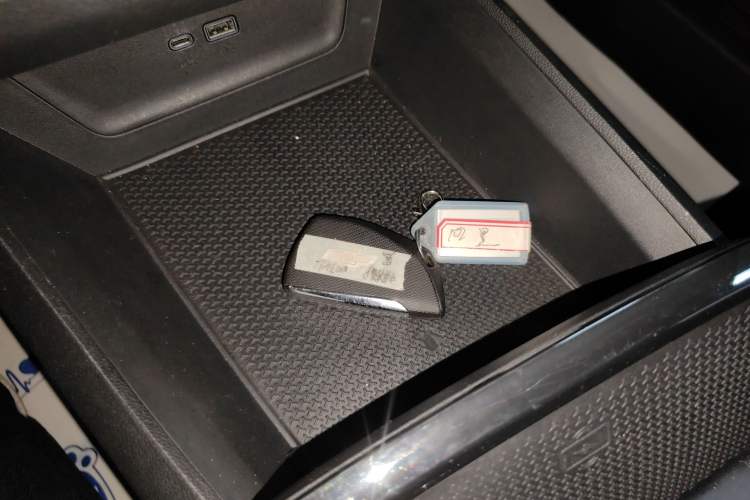 Used Chevrolet Equinox Plus 2024 102km RS Ultimate Edition Vehicle Key