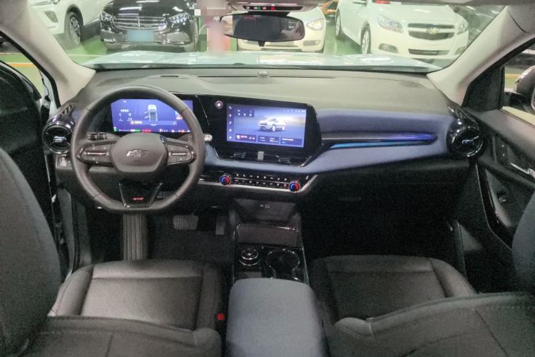 Used Chevrolet Equinox Plus 2024 102km RS Ultimate Edition Center Console