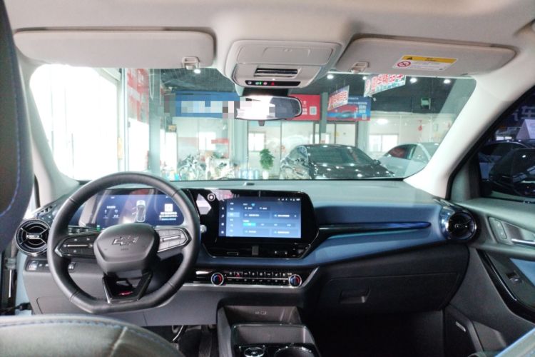 Used Chevrolet Equinox Plus 2024 102km RS Ultimate Edition Center Console