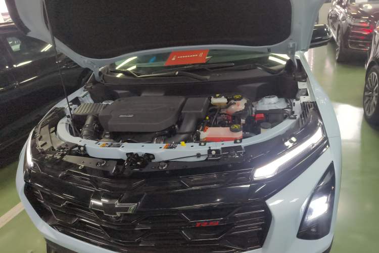 Used Chevrolet Equinox Plus 2024 102km RS Ultimate Edition Engine Bay