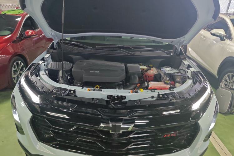 Used Chevrolet Equinox Plus 2024 102km RS Ultimate Edition Engine Bay