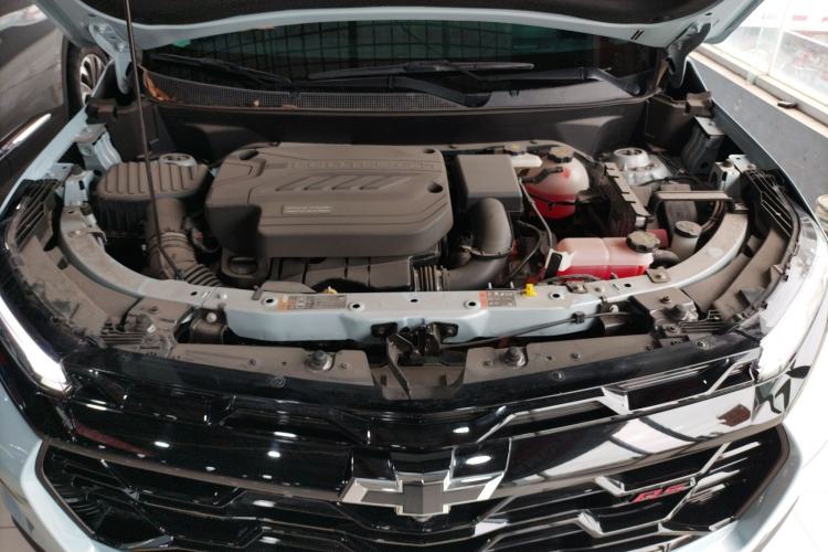 Used Chevrolet Equinox Plus 2024 102km RS Ultimate Edition Engine Bay