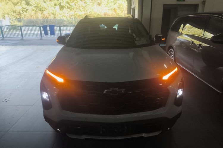 Used Chevrolet Equinox Plus 2024 102km RS Ultimate Edition Exterior 1