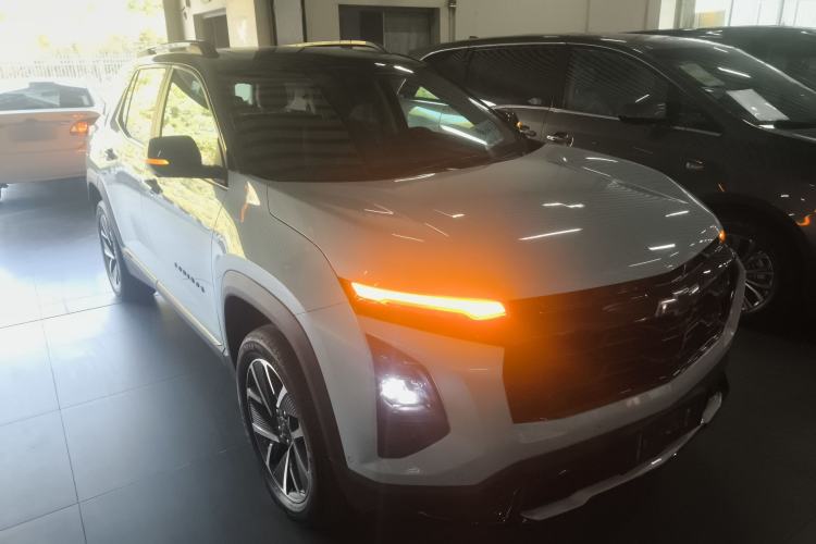 Used Chevrolet Equinox Plus 2024 102km RS Ultimate Edition Exterior 2