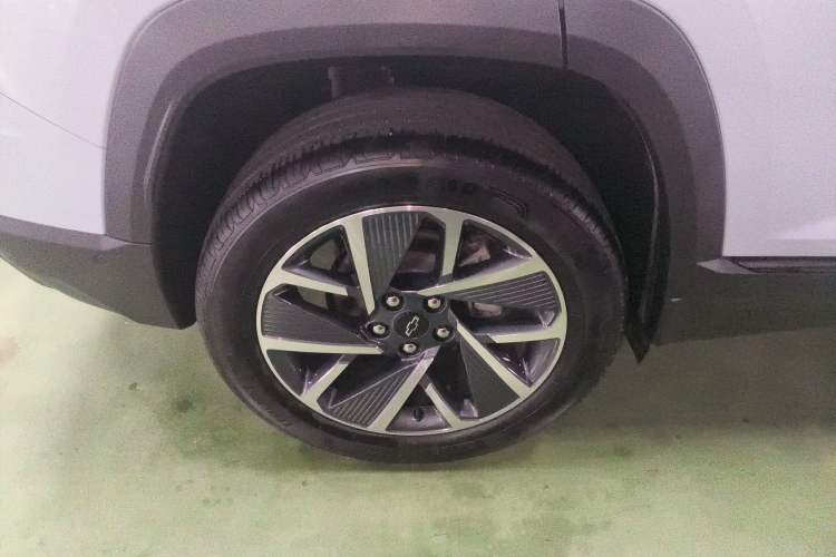 Used Chevrolet Equinox Plus 2024 102km RS Ultimate Edition Exterior 5