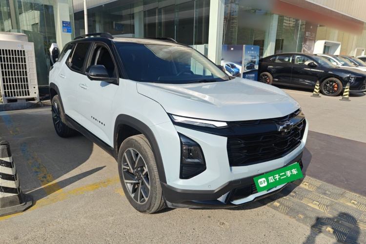 Used Chevrolet Equinox Plus 2024 102km RS Ultimate Edition Front Right 45 Deg