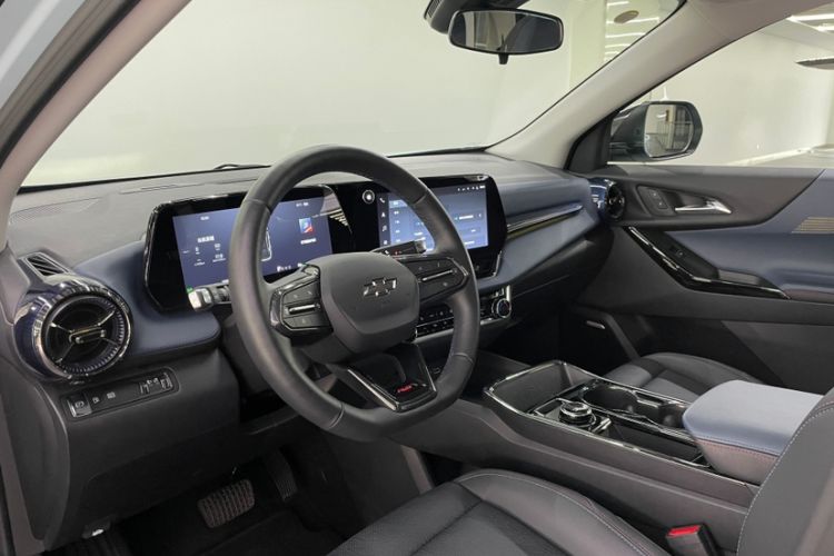 Used Chevrolet Equinox Plus 2024 102km RS Ultimate Edition Gear Lever