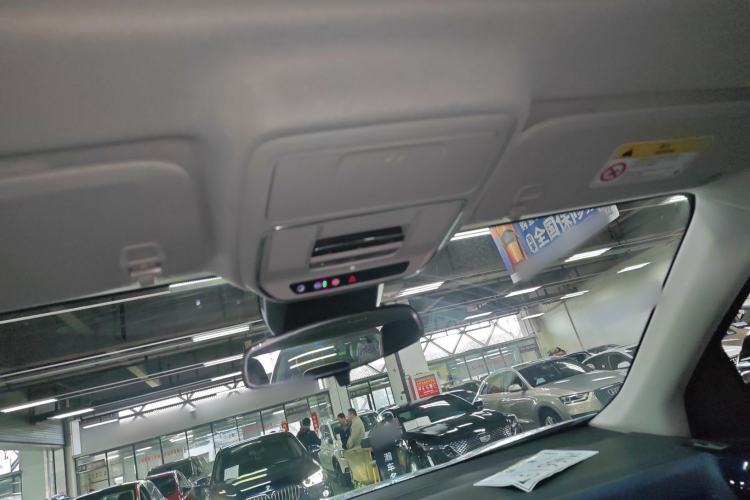 Used Chevrolet Equinox Plus 2024 102km RS Ultimate Edition Headliner