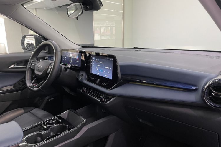 Used Chevrolet Equinox Plus 2024 102km RS Ultimate Edition Instrument Cluster