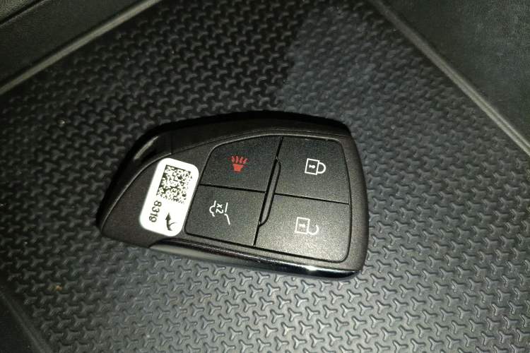 Used Chevrolet Equinox Plus 2024 102km RS Ultimate Edition Interior 1