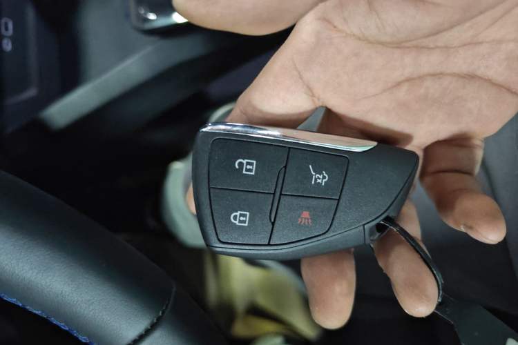 Used Chevrolet Equinox Plus 2024 102km RS Ultimate Edition Interior 1