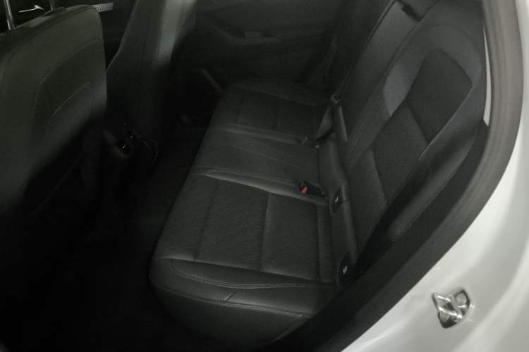 Used Chevrolet Equinox Plus 2024 102km RS Ultimate Edition Interior 4