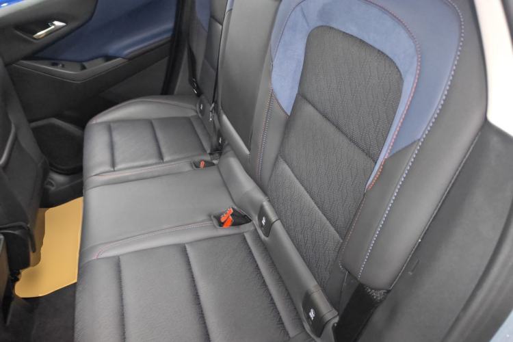 Used Chevrolet Equinox Plus 2024 102km RS Ultimate Edition Interior 4
