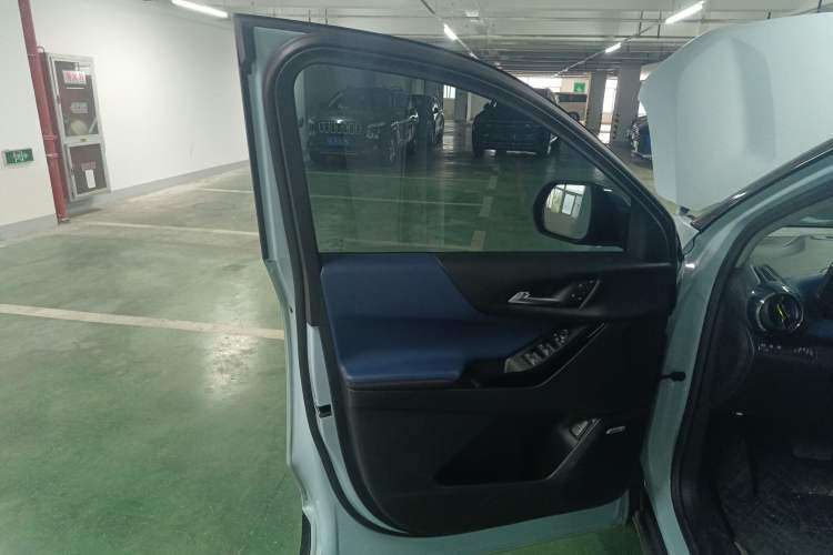 Used Chevrolet Equinox Plus 2024 102km RS Flagship Edition Left Front Door Interior