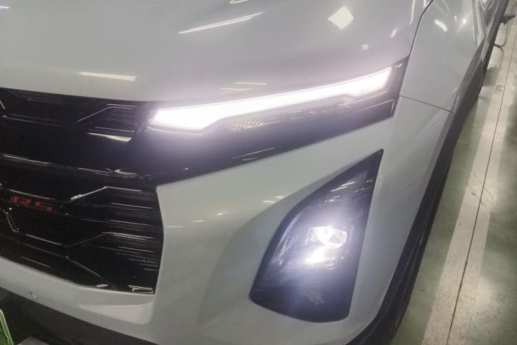 Used Chevrolet Equinox Plus 2024 102km RS Ultimate Edition Left Front Headlight