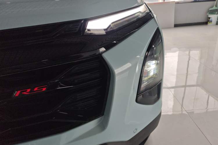 Used Chevrolet Equinox Plus 2024 102km RS Ultimate Edition Left Front Headlight