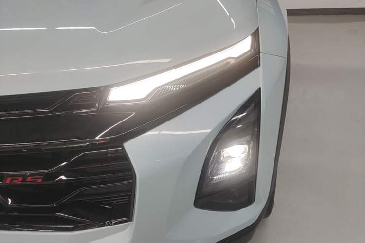 Used Chevrolet Equinox Plus 2024 102km RS Ultimate Edition Left Front Headlight
