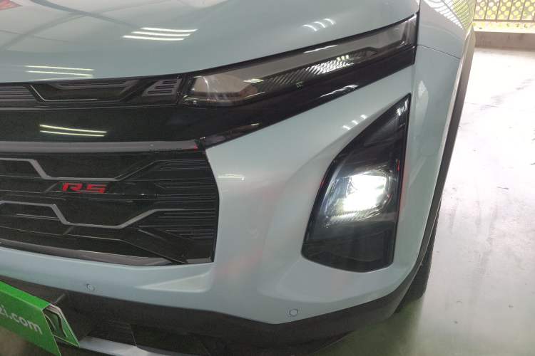 Used Chevrolet Equinox Plus 2024 102km RS Ultimate Edition Left Front Headlight