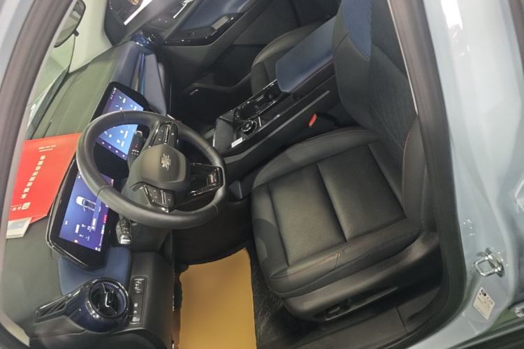 Used Chevrolet Equinox Plus 2024 102km RS Ultimate Edition Left Front Seat