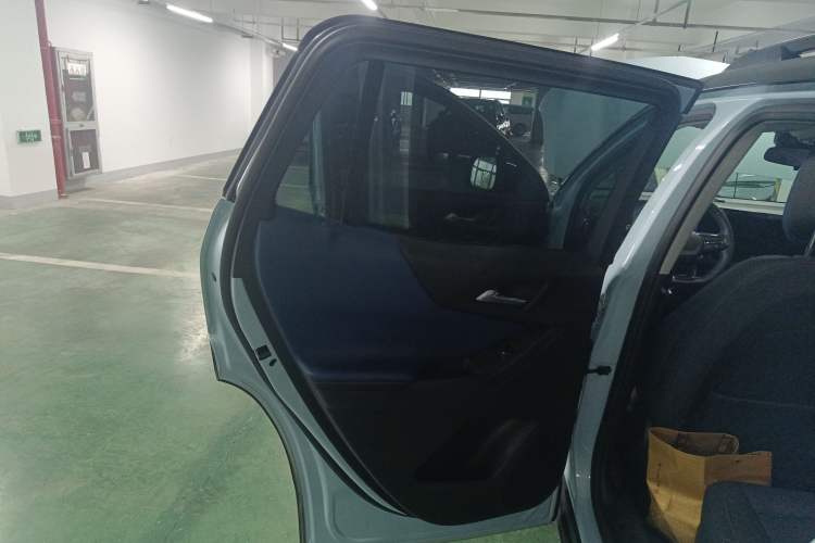 Used Chevrolet Equinox Plus 2024 102km RS Flagship Edition Left Rear Door Interior