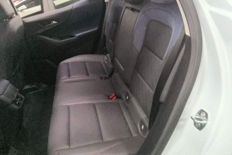 Used Chevrolet Equinox Plus 2024 102km RS Ultimate Edition Left Rear Seat